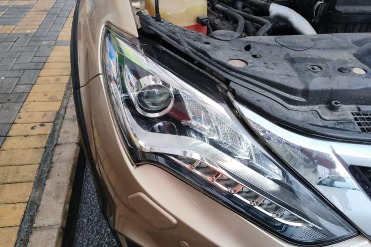Used BYD Tang New Energy 2015 2.0T Four-Wheel-Drive Flagship Model Right Front Headlight