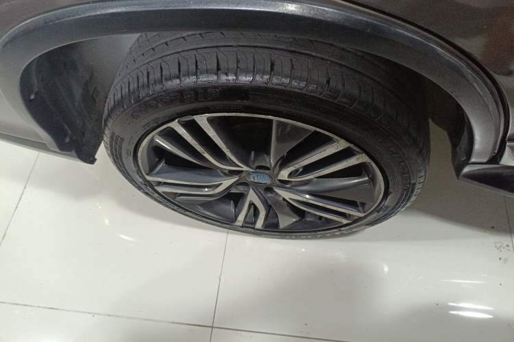 Used BYD Tang New Energy 2015 2.0T Four-Wheel-Drive Flagship Model Right Rear Wheel Hub