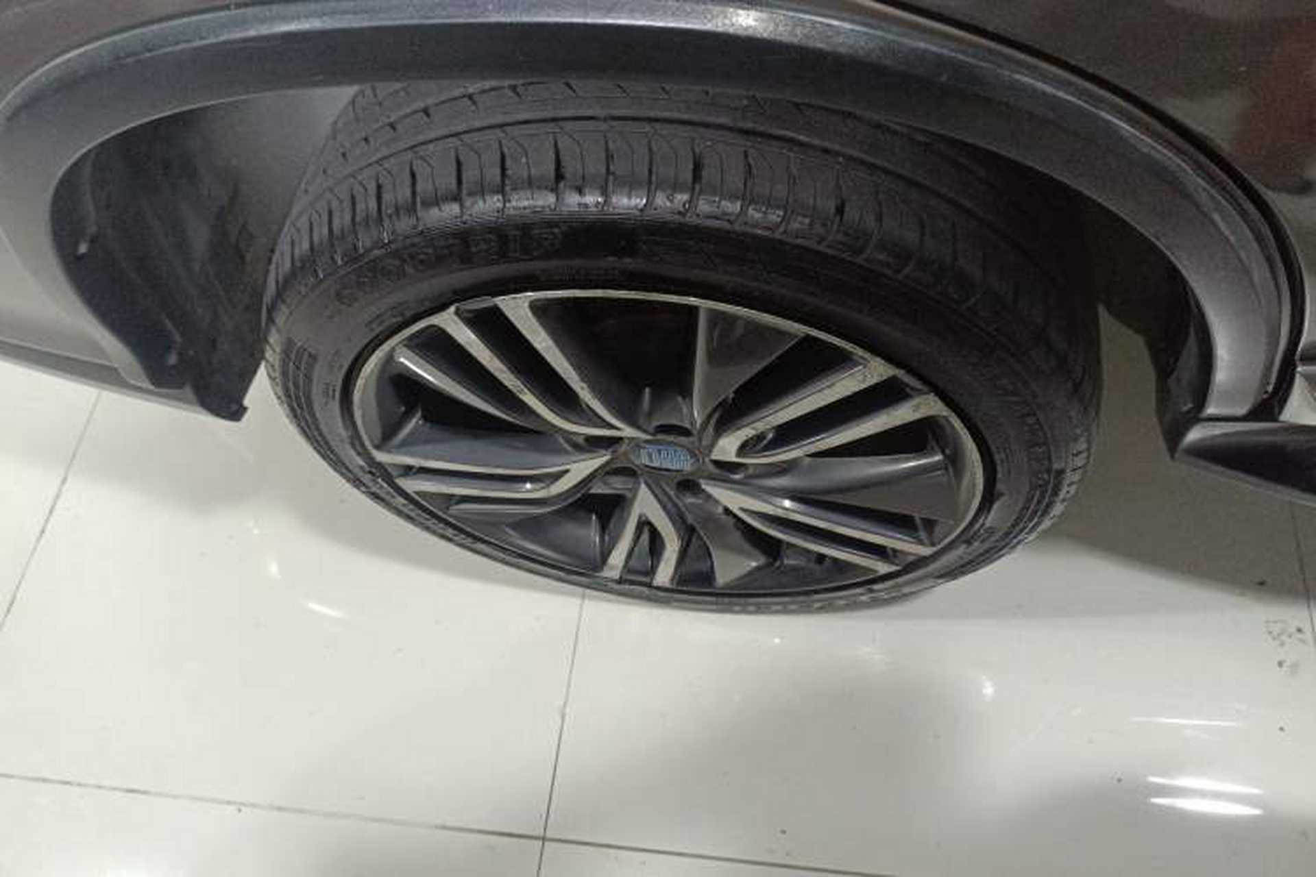 Used BYD Tang New Energy 2015 2.0T Four-Wheel-Drive Flagship Model Right Rear Wheel Hub