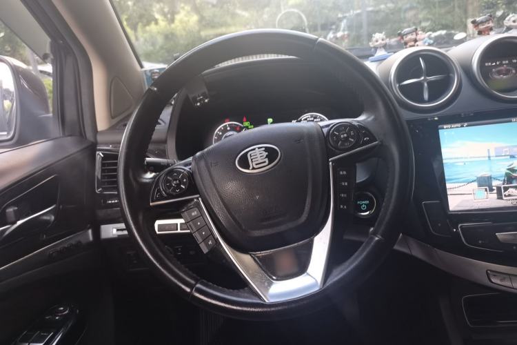 Used BYD Tang New Energy 2015 2.0T Four-Wheel-Drive Flagship Model Steering Wheel