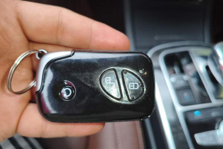 Used BYD Tang New Energy 2015 2.0T Four-Wheel-Drive Flagship Model Vehicle Key