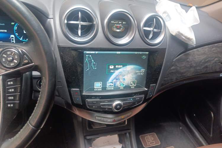 Used BYD Tang New Energy 2015 2.0T Four-Wheel-Drive Flagship Model Audio And AC Panel