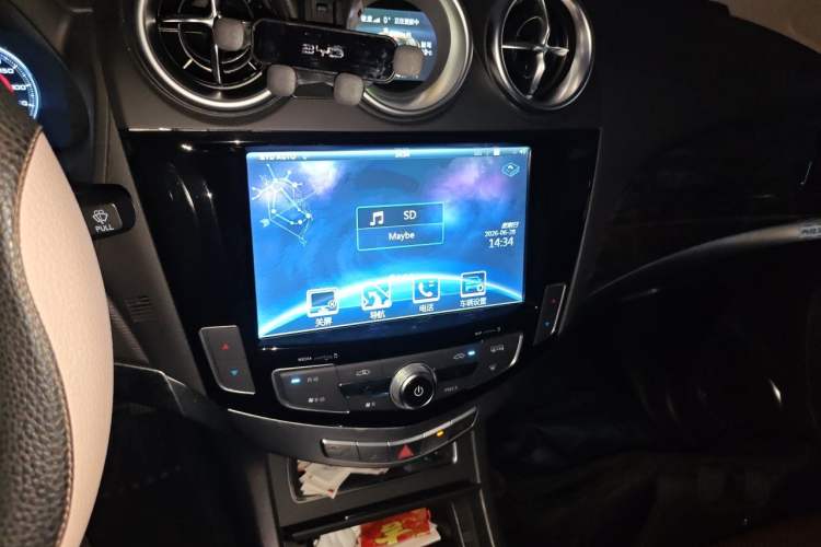 Used BYD Tang New Energy 2015 2.0T Four-Wheel-Drive Flagship Model Audio And AC Panel