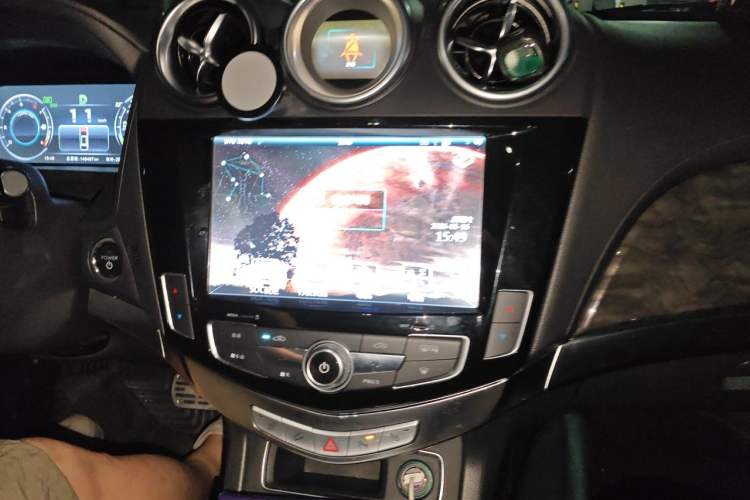 Used BYD Tang New Energy 2015 2.0T Four-Wheel-Drive Flagship Model Audio And AC Panel
