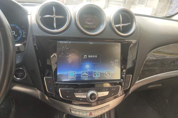 Used BYD Tang New Energy 2015 2.0T Four-Wheel-Drive Flagship Model Audio And AC Panel