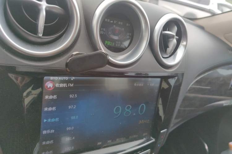 Used BYD Tang New Energy 2015 2.0T Four-Wheel Drive Elite Version Audio And AC Panel