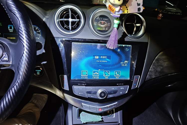Used BYD Tang New Energy 2015 2.0T Four-Wheel-Drive Flagship Model Audio And AC Panel