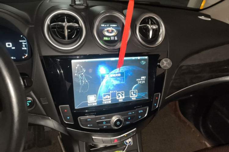 Used BYD Tang New Energy 2015 2.0T Four-Wheel-Drive Flagship Model Audio And AC Panel