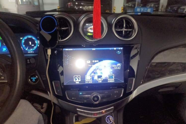 Used BYD Tang New Energy 2015 2.0T Four-Wheel-Drive Flagship Model Audio And AC Panel