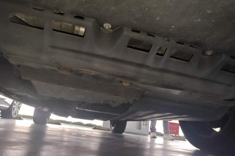 Used BYD Tang New Energy 2015 2.0T Four-Wheel-Drive Flagship Model Chassis Front