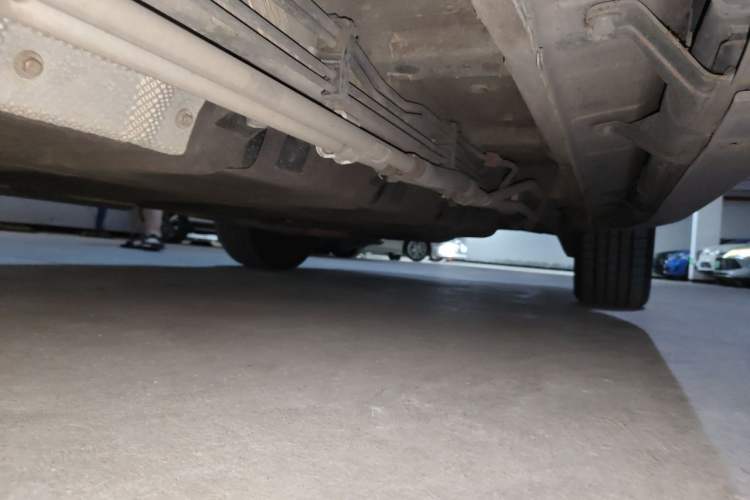Used BYD Tang New Energy 2015 2.0T Four-Wheel-Drive Flagship Model Chassis Front Left