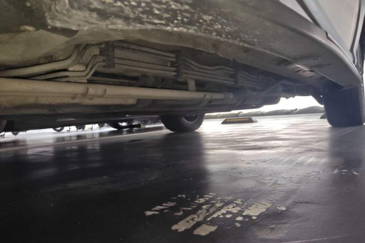 Used BYD Tang New Energy 2015 2.0T Four-Wheel-Drive Flagship Model Chassis Front Left