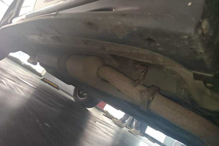 Used BYD Tang New Energy 2015 2.0T Four-Wheel-Drive Flagship Model Chassis Front Right