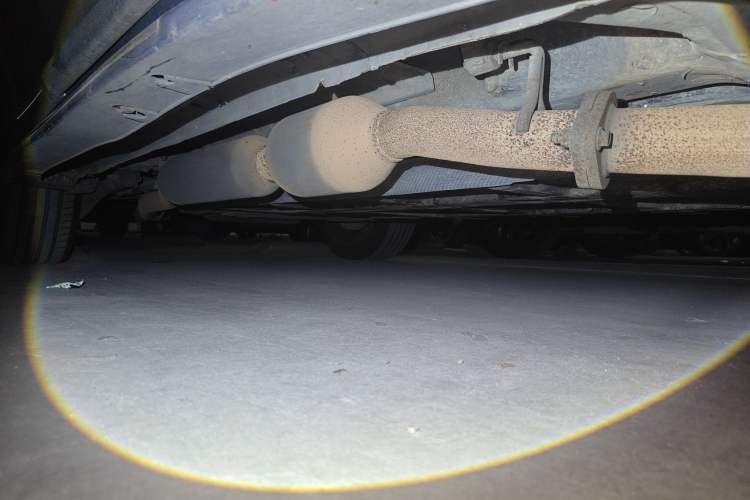 Used BYD Tang New Energy 2015 2.0T Four-Wheel-Drive Flagship Model Chassis Front Right