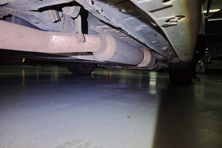 Used BYD Tang New Energy 2015 2.0T Four-Wheel-Drive Flagship Model Chassis Rear Right