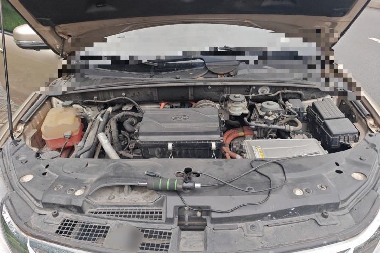 Used BYD Tang New Energy 2015 2.0T Four-Wheel-Drive Flagship Model Engine Bay