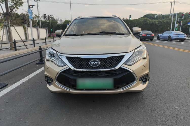 Used BYD Tang New Energy 2015 2.0T Four-Wheel-Drive Flagship Model Exterior 1