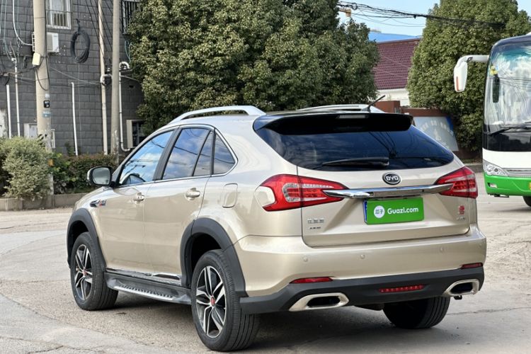 Used BYD Tang New Energy 2015 2.0T Four-Wheel-Drive Flagship Model Exterior 4