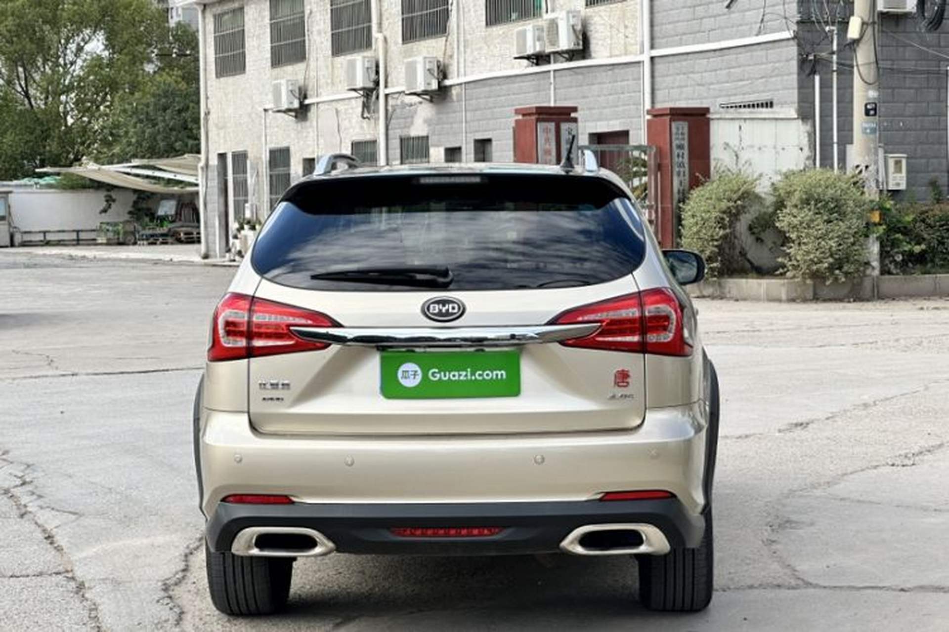 Used BYD Tang New Energy 2015 2.0T Four-Wheel-Drive Flagship Model Exterior 5