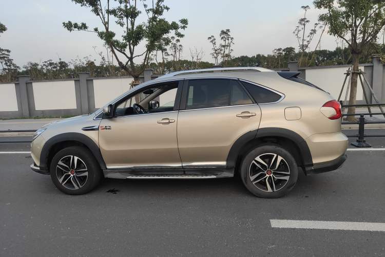 Used BYD Tang New Energy 2015 2.0T Four-Wheel-Drive Flagship Model Exterior 5