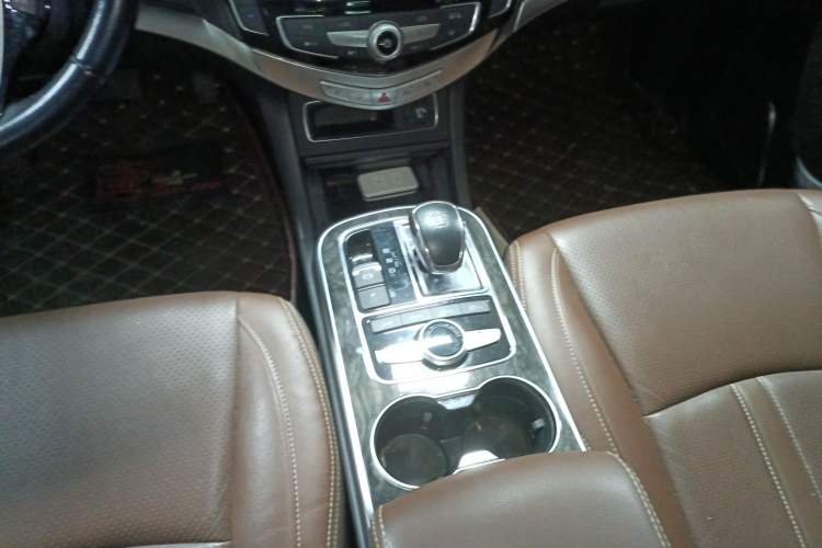 Used BYD Tang New Energy 2015 2.0T Four-Wheel-Drive Flagship Model Gear Lever