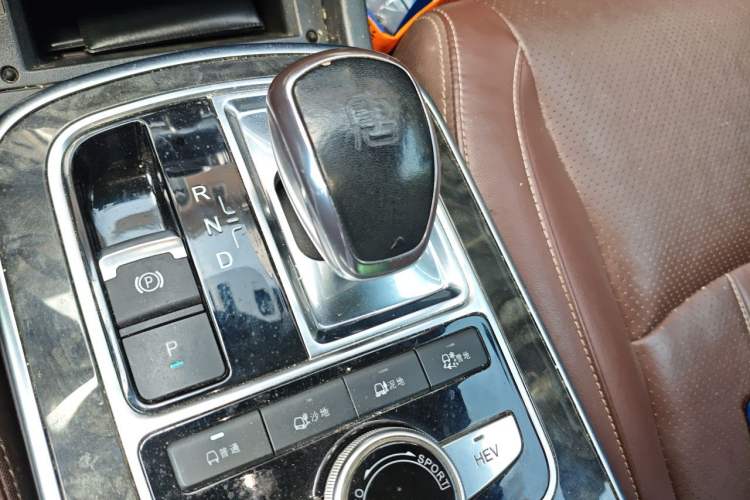 Used BYD Tang New Energy 2015 2.0T Four-Wheel-Drive Flagship Model Gear Lever