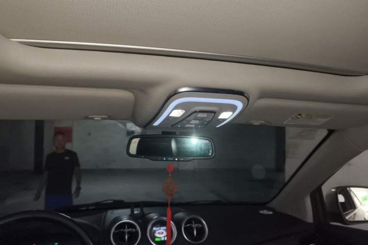 Used BYD Tang New Energy 2015 2.0T Four-Wheel-Drive Flagship Model Headliner