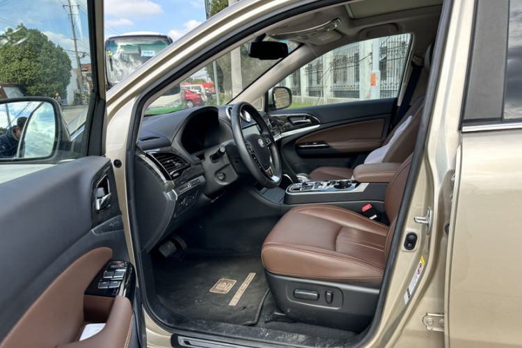 Used BYD Tang New Energy 2015 2.0T Four-Wheel-Drive Flagship Model Interior 6