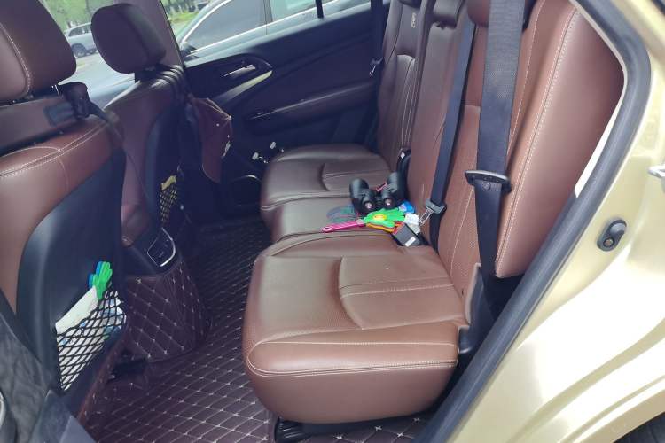 Used BYD Tang New Energy 2015 2.0T Four-Wheel-Drive Flagship Model Left Rear Seat