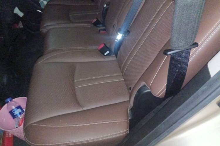 Used BYD Tang New Energy 2015 2.0T Four-Wheel-Drive Flagship Model Left Rear Seat