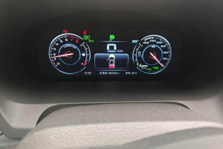 Used BYD Tang New Energy 2015 2.0T Four-Wheel-Drive Flagship Model Odometer Close Up