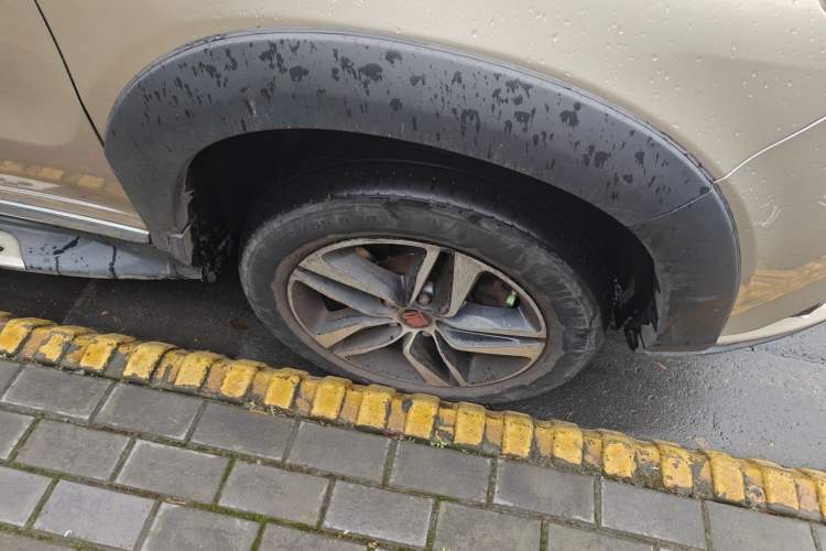 Used BYD Tang New Energy 2015 2.0T Four-Wheel-Drive Flagship Model Right Front Wheel Hub