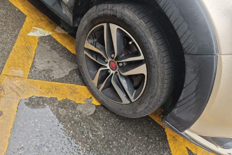 Used BYD Tang New Energy 2015 2.0T Four-Wheel-Drive Flagship Model Right Front Wheel Hub