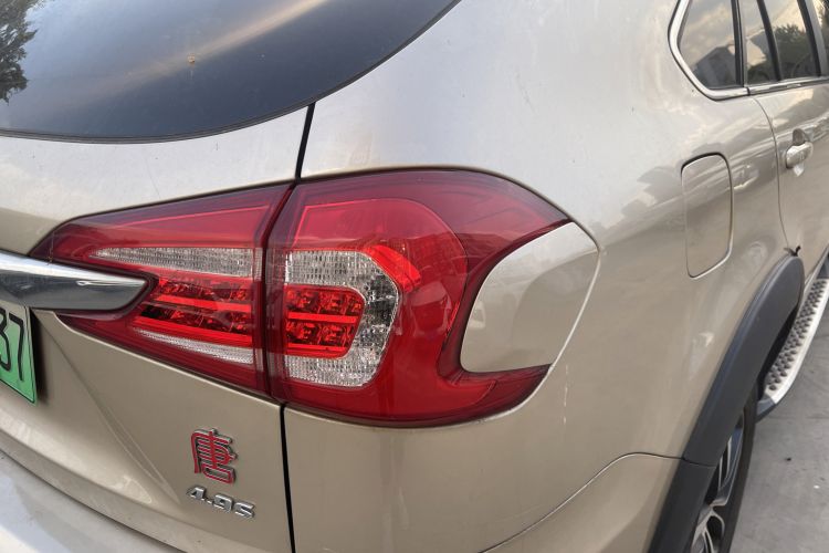 Used BYD Tang New Energy 2015 2.0T Four-Wheel-Drive Flagship Model Right Rear Taillight