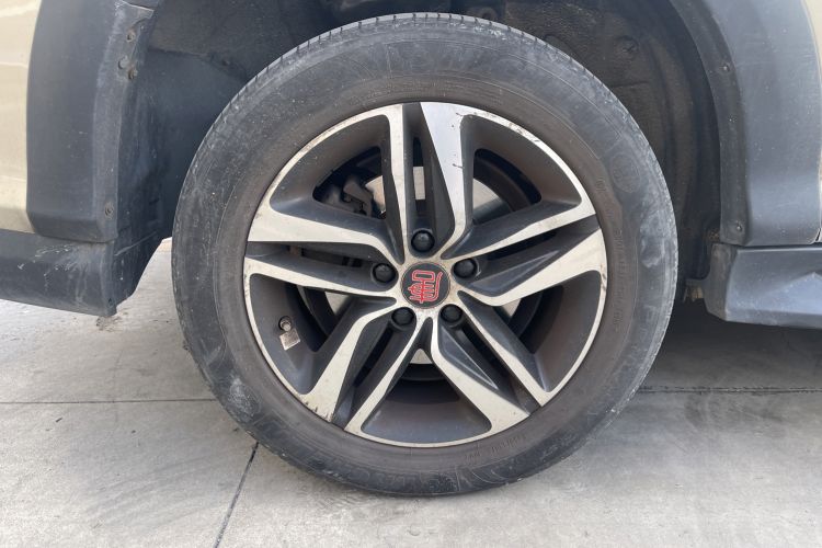 Used BYD Tang New Energy 2015 2.0T Four-Wheel-Drive Flagship Model Right Rear Wheel Hub