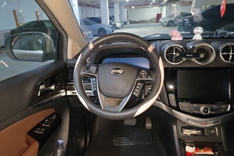 Used BYD Tang New Energy 2015 2.0T Four-Wheel-Drive Flagship Model Steering Wheel