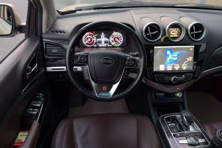 Used BYD Tang New Energy 2015 2.0T Four-Wheel-Drive Flagship Model Steering Wheel