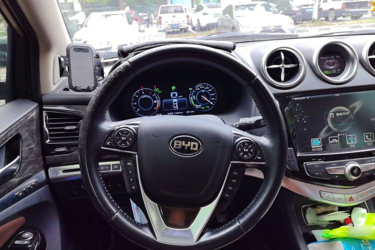 Used BYD Tang New Energy 2015 2.0T Four-Wheel-Drive Flagship Model Steering Wheel