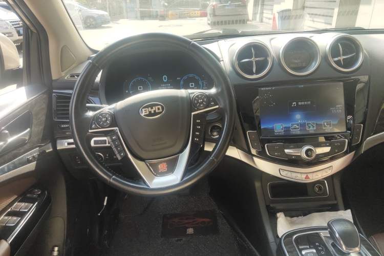 Used BYD Tang New Energy 2015 2.0T Four-Wheel-Drive Flagship Model Steering Wheel