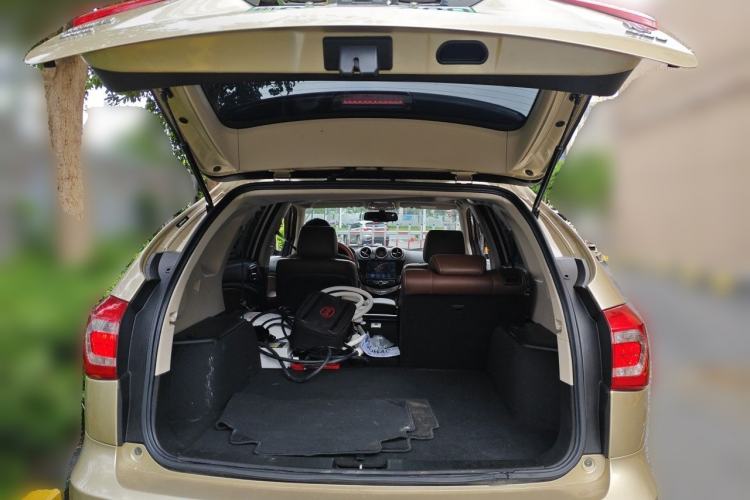 Used BYD Tang New Energy 2015 2.0T Four-Wheel-Drive Flagship Model Trunk