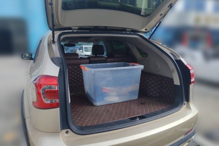 Used BYD Tang New Energy 2015 2.0T Four-Wheel-Drive Flagship Model Trunk