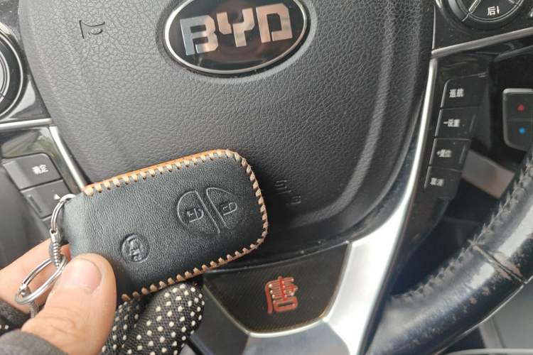 Used BYD Tang New Energy 2015 2.0T Four-Wheel-Drive Flagship Model Vehicle Key