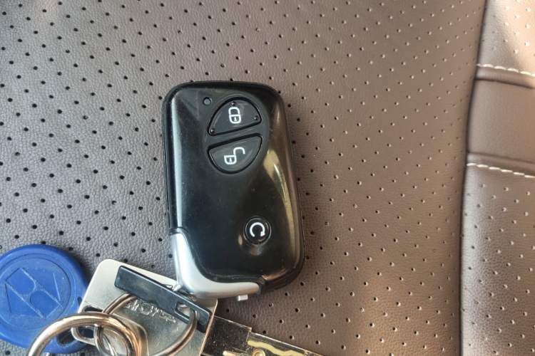 Used BYD Tang New Energy 2015 2.0T Four-Wheel-Drive Flagship Model Vehicle Key