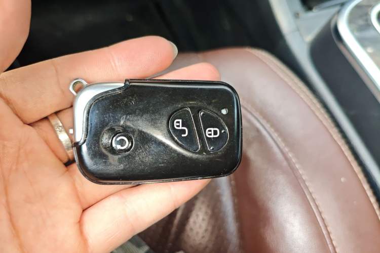 Used BYD Tang New Energy 2015 2.0T Four-Wheel-Drive Flagship Model Vehicle Key