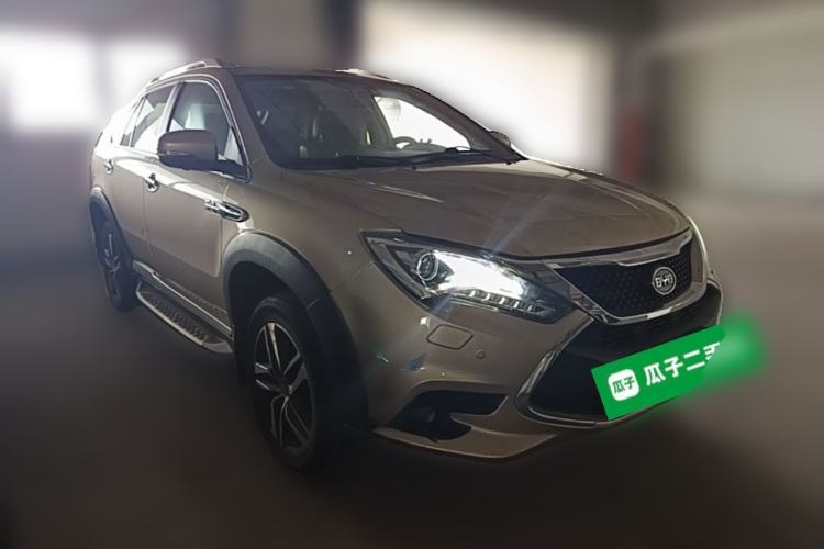 Used BYD Tang New Energy 2015 2.0T Four-Wheel-Drive Flagship Model Front Right 45 Deg