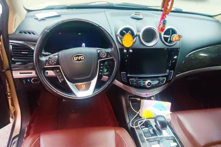 Used BYD Tang New Energy 2015 2.0T Four-Wheel-Drive Flagship Model Steering Wheel