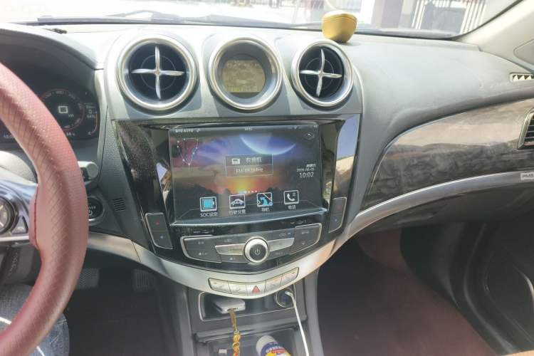 Used BYD Tang New Energy 2015 2.0T Four-Wheel-Drive Flagship Model Audio And AC Panel