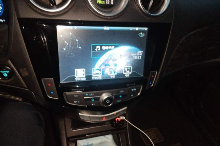 Used BYD Tang New Energy 2015 2.0T Four-Wheel-Drive Flagship Model Audio And AC Panel
