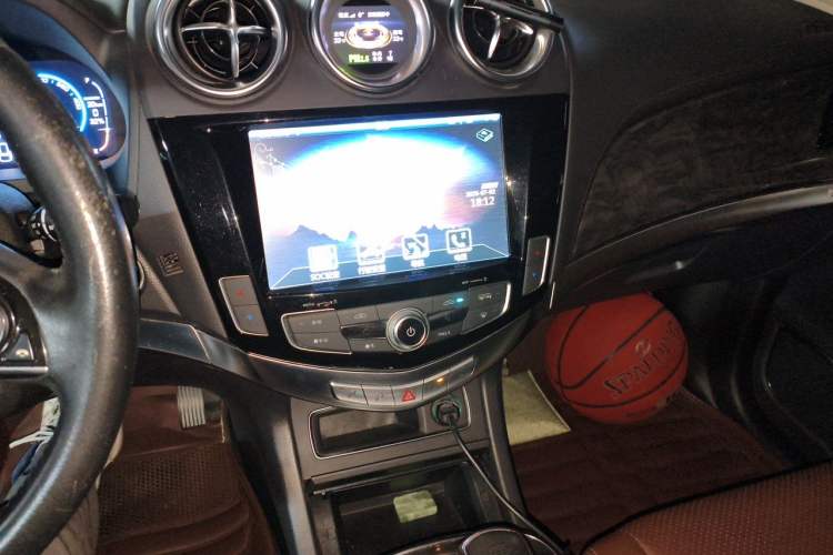 Used BYD Tang New Energy 2015 2.0T Four-Wheel-Drive Flagship Model Audio And AC Panel