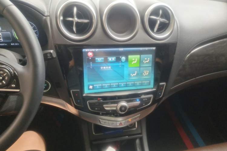 Used BYD Tang New Energy 2015 2.0T Four-Wheel-Drive Flagship Model Audio And AC Panel